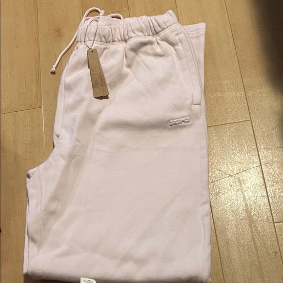 SKIMS Pink Straight Leg Pants - Picture 4 of 6